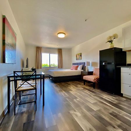Friendship Inn سانيفال، كاليفورنيا المظهر الخارجي الصورة